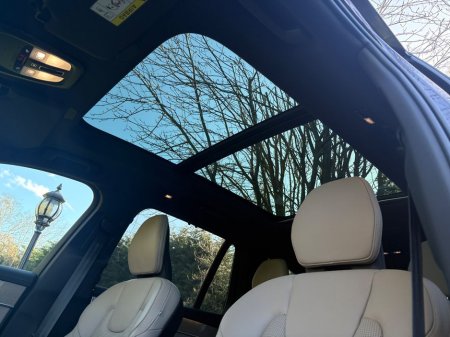 2026 Volvo XC90 - thumbnail 9