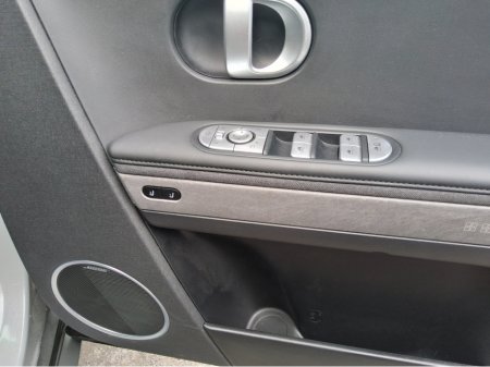 2024 Hyundai Ioniq 5 - thumbnail 17