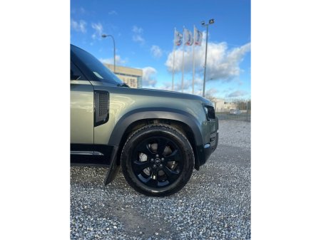 2022 Land Rover Defender - thumbnail 24