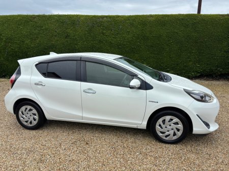 2018 Toyota Aqua - thumbnail 3