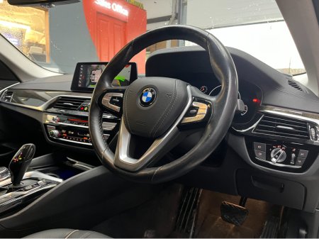 2018 BMW 5 Series €24950! 2018 BMW 520D 523D LUXURY 2.0 AUTOMATIC / CRUISE CONTROL / 360° PARKING CAMERA / ELECTRIC MEMORY & HEATED SEATS / HEATED REAR SEATS €24,950 thumbnail