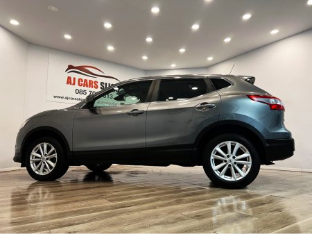 2017 Nissan Qashqai - thumbnail 16