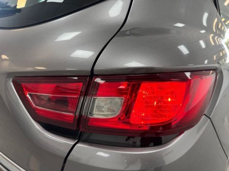 2015 Renault Clio - thumbnail 19