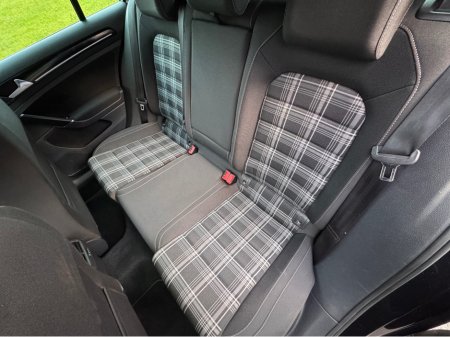 2017 Volkswagen Golf - thumbnail 4