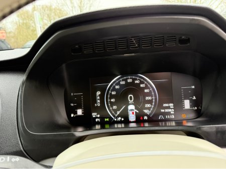 2018 Volvo XC90 D4 FWD MOMENTUM GT 5DR AUTO €28,950 thumbnail