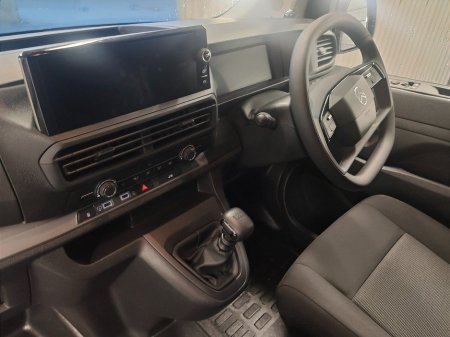 2025 Citroen Dispatch LX MWB 1.5 120HP From €134 Per Week €27,955