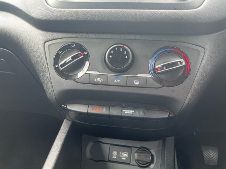 2017 Hyundai i20 - thumbnail 15