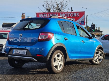 2015 Dacia Sandero STEPWAY SIGNATURE 1.5 DCI 90 4 thumbnail