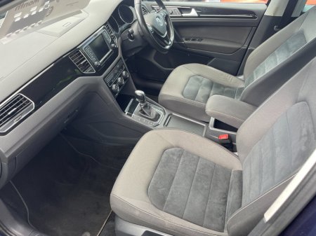 2016 Volkswagen Golf - thumbnail 11