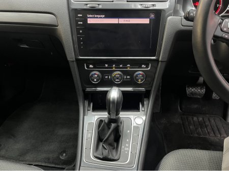 2018 Volkswagen Golf €17950! 2018 VOLKSWAGEN GOLF TSI CONFORT LINE 1.2 AUTOMATIC / CRUISE CONTROL / REVERSE CAMERA / PADDLE SHIFTERS / APPLE CARPLAY  AND MORE €17,950 thumbnail