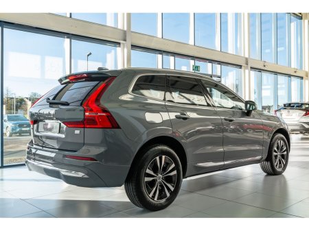 2022 Volvo XC60 T6 CORE BRIGHT SUNROOF 350BHP AWD €42,899 thumbnail