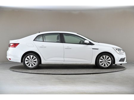 2017 Renault Megane - thumbnail 11