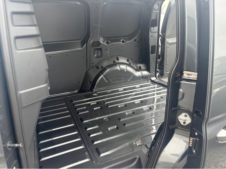 2025 Volkswagen Caddy - thumbnail 25