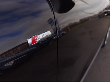 2021 Audi Q4 e-tron - thumbnail 2