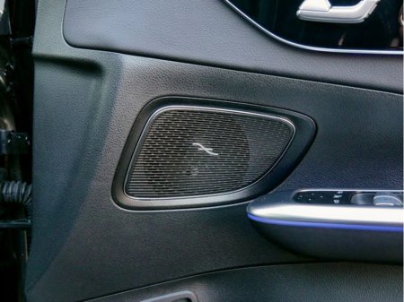 2025 Mercedes-Benz C Class - thumbnail 17