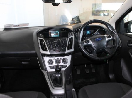 2014 Ford Focus - thumbnail 10