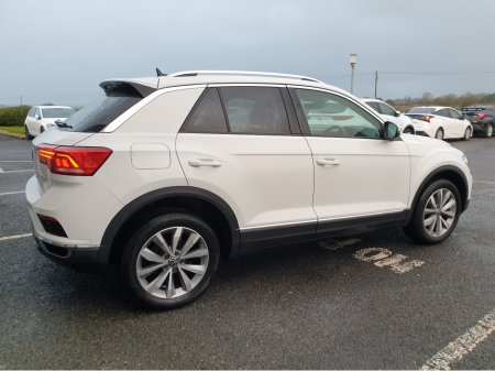2021 Volkswagen T-Roc 2.0TDI DESIGN AUTO €26,950 thumbnail