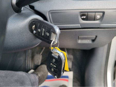 2012 Peugeot 508 - thumbnail 17