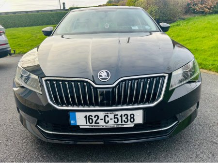 2016 Skoda Superb - thumbnail 2
