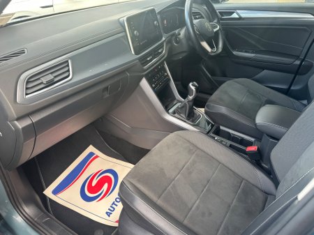 2022 Volkswagen T-Roc 1.0 TSI 110HP Style €25,950 thumbnail