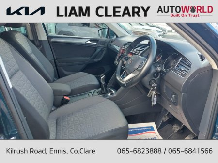 2021 Volkswagen Tiguan - thumbnail 9