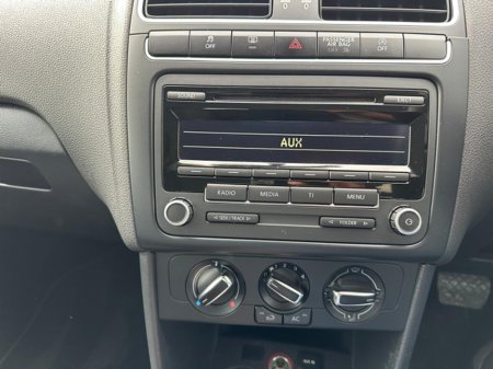 2014 Volkswagen Polo - thumbnail 16