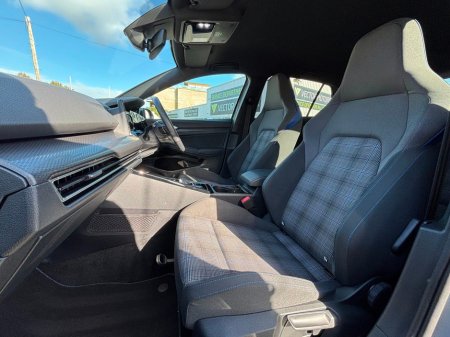 2023 Volkswagen Golf GTE 245 DSG AUTO BLUEMOTION PHEV €32,995 thumbnail