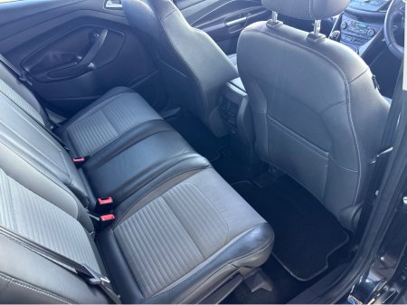 2017 Ford Kuga - thumbnail 7