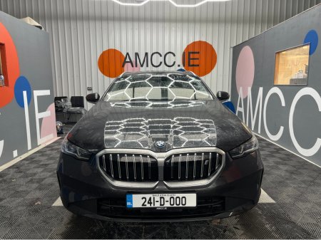 2024 BMW i5 2024 BMW I5 EDRIVE40 TOURING EXCELLENCE ELECTRIC AUTOMATIC / CRUISE CONTROL / 360° CAMERA / ELECTRIC MEMORY & HEATED SEATS / APPLE CARPLAY / PANORAMIC SUNROOF / PADDLE SHIFTERS / AMBIENT LIGHT thumbnail