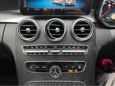 2020 Mercedes-Benz C Class €29950 2020 MERCEDES-BENZ C220D LAUREUS EDITION 2.0 AUTOMATIC / CRUISE CONTROL / REVERSE CAMERA / ELECTRIC MEMORY & HEATED SEATS / AMBIENT LIGHTS / PADDLE SHIFTERS €29,950 thumbnail