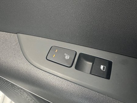 2023 Kia Niro 1.6 GDI PHEV K4 Auto €29,950 thumbnail