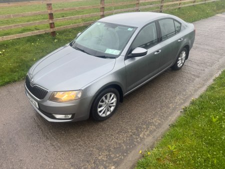 2013 Skoda Octavia - thumbnail 4