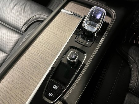 2023 Volvo XC90 T8 Ultimate Recharge AWD 455BHP - MASSIVE SPEC - Revereing Camera - Panoramic Sunroof - Air Suspension - Electric Heated Seats - Climate Control - Sat Nav - Keyless Start - Apple CarPlay/Android Auto €67,950 thumbnail