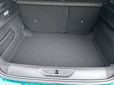 2026 Peugeot 308 1.2 MHEV 145BHP e-DCS6 Allure €35,100 thumbnail