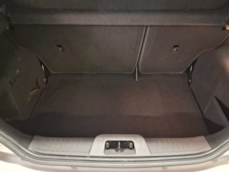 2015 Ford Fiesta - thumbnail 9