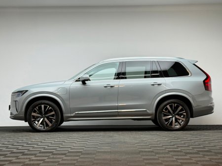 2025 Volvo XC90 - thumbnail 4