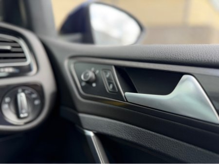 2017 Volkswagen Golf - thumbnail 18