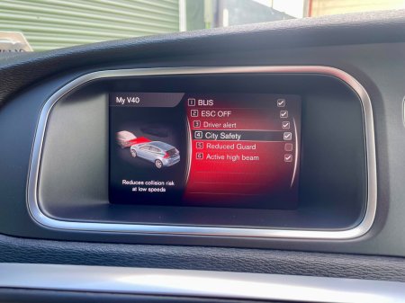 2018 Volvo V40 - thumbnail 41