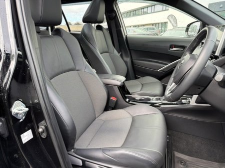 2024 Toyota Corolla Cross TOP SPEC SOL 1.8 HYBRID SOL PLUS EXTRAS // POWER TAILGATE // PAN ROOF // REAR CAMERA // APPLE CARPLAY/ANDROID AUTO // AIR CON // FULL WARRANTY €38,945 thumbnail