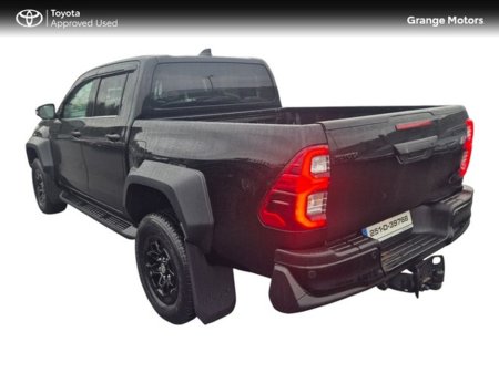 2025 Toyota Hilux 2.8 GR SPORT II CREWCAB €66,950 thumbnail