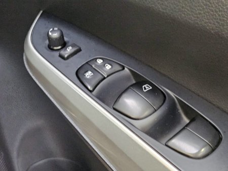 2019 Nissan Navara - thumbnail 8