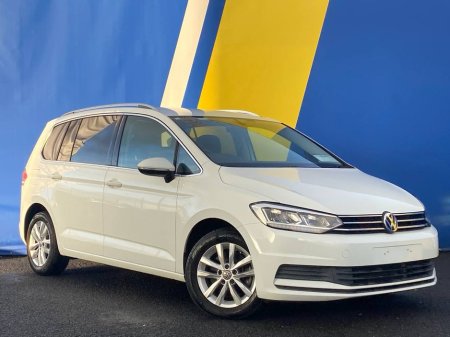 2018 Volkswagen Touran 2.0 TDI 7-SEATER AUTO // SERVICE HISTORY // APPLE CARPLAY/ANDROID AUTO // INDEPENDENT BACKSEAT CLIMATE CONTROL