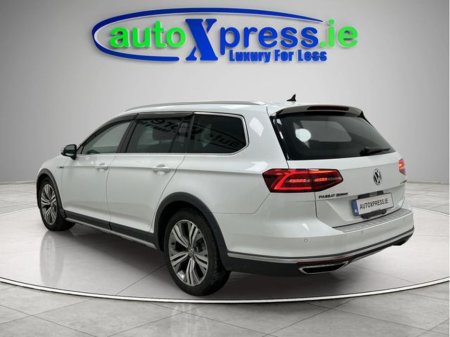 2018 Volkswagen Passat - thumbnail 11