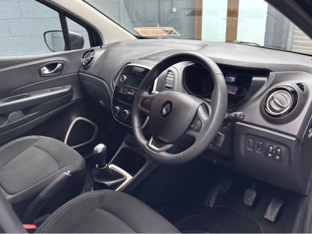 2019 Renault Captur PLAY TCE 90 MY18 4DR €11,950 thumbnail