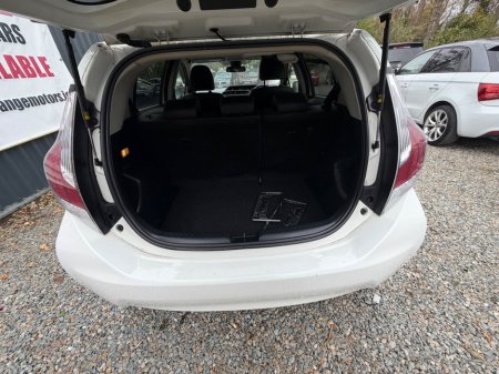 2016 Toyota Aqua - thumbnail 5