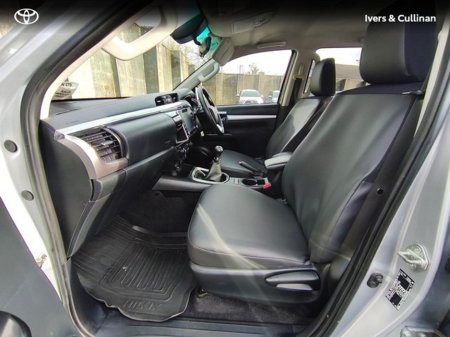 2022 Toyota Hilux - thumbnail 7