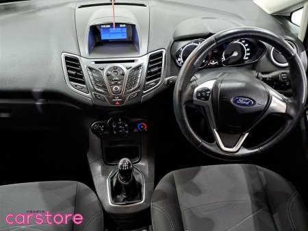 2016 Ford Fiesta - thumbnail 11