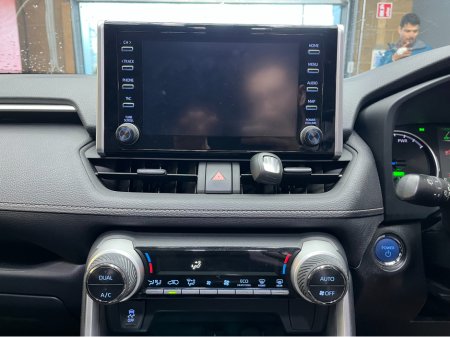 2020 Toyota Rav4 €29950 2020 TOYOTA RAV4 HYBRID X 2.5 AUTOMATIC / CRUISE CONTROL / REVERSE CAMERA AND MORE €29,950 thumbnail