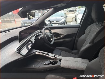 2025 Peugeot 5008 1.2 MHEV 145bhp E-DCS6 Allure €52,900