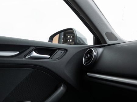 2018 Audi A3 - thumbnail 17